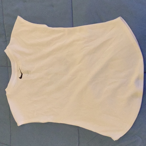 Girls Nike Shirt. Size 6X - Picture 3 of 3